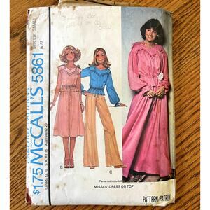 Vintage 1970s McCalls 5861 Sewing Pattern Size Small Dress or Top COMPLETE